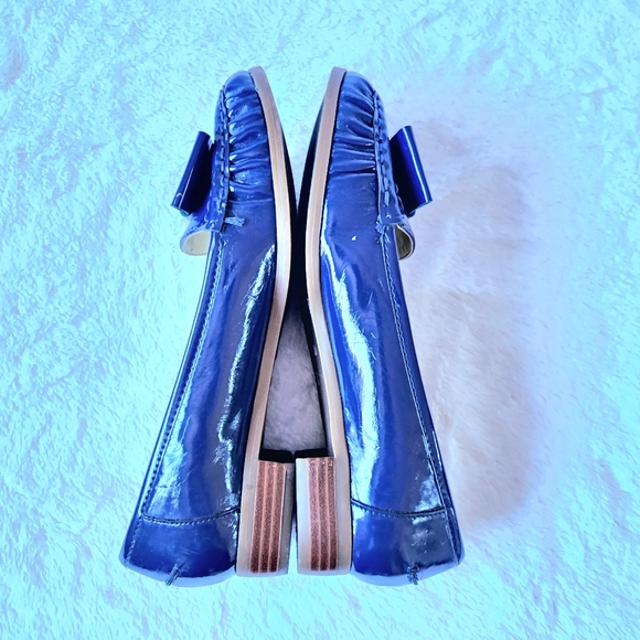 Unisa navy leather slip on flat loafer US 6 Preowned - Picture 5 of 10